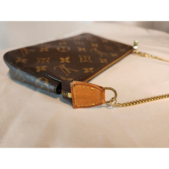 Louis Vuitton Pochette Accessoires Monogram LV Canvas Shoulder Bag Vintage - Picture 7 of 15